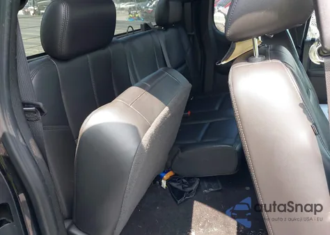 2011 Chevrolet Silverado K1500 Ltz z USA, uszkodzony, nr VIN 1GCRKTE30BZ110339